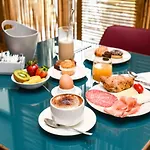 シティ ホテル 3*