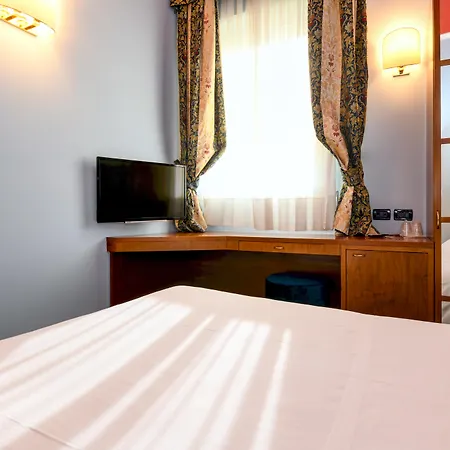 Ξενοδοχείο Hotel City 3*
