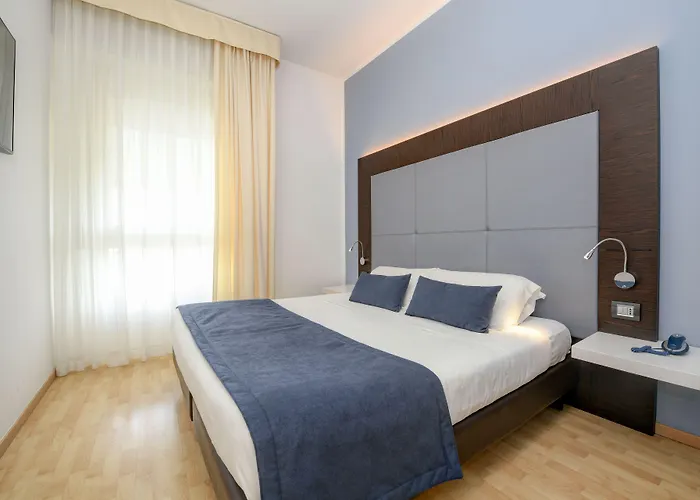Hotel City 3* Ντεζεντσάνο ντελ Γκάρντα